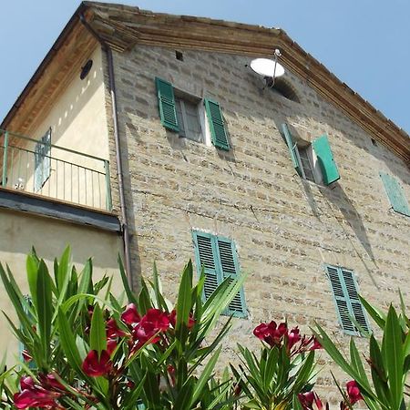 B&B Reillys Montecarotto ภายนอก รูปภาพ