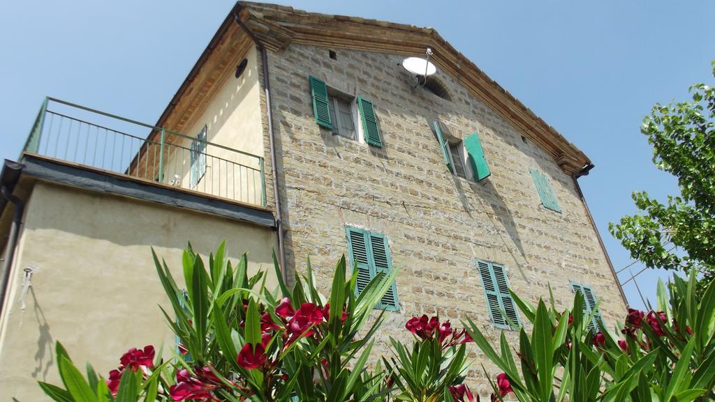 B&B Reillys Montecarotto ภายนอก รูปภาพ
